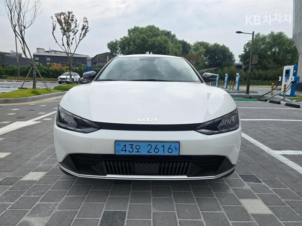 Kia EV6 — miniaturë 2