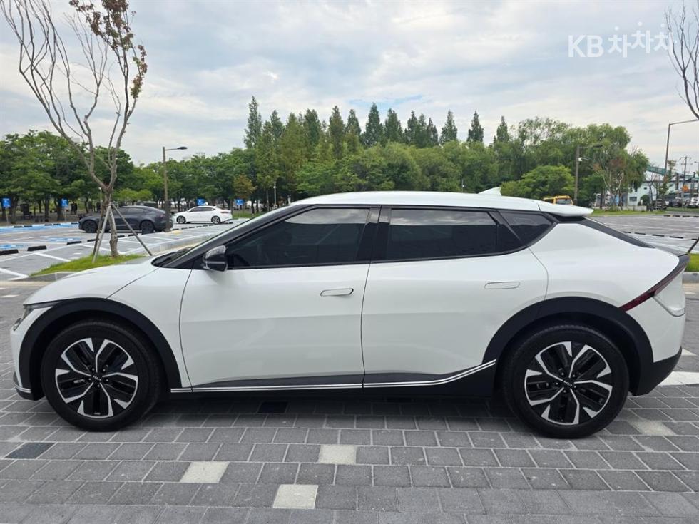 Kia EV6 — miniaturë 3