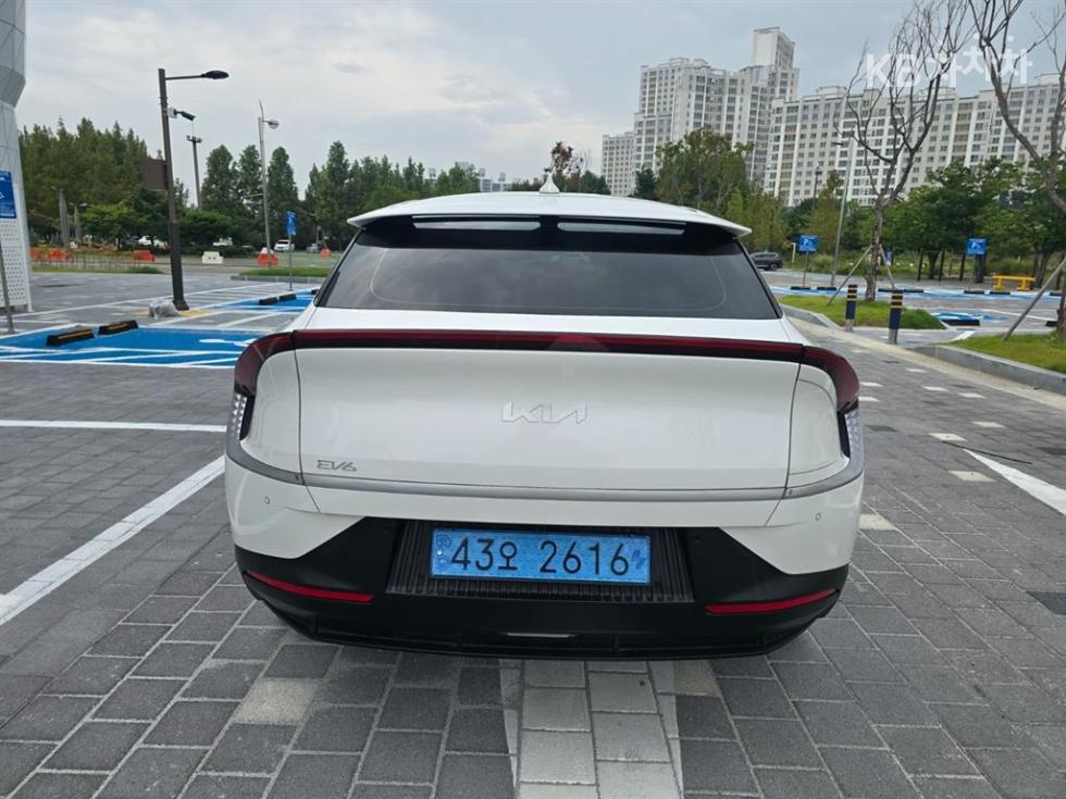 Kia EV6 — miniaturë 5