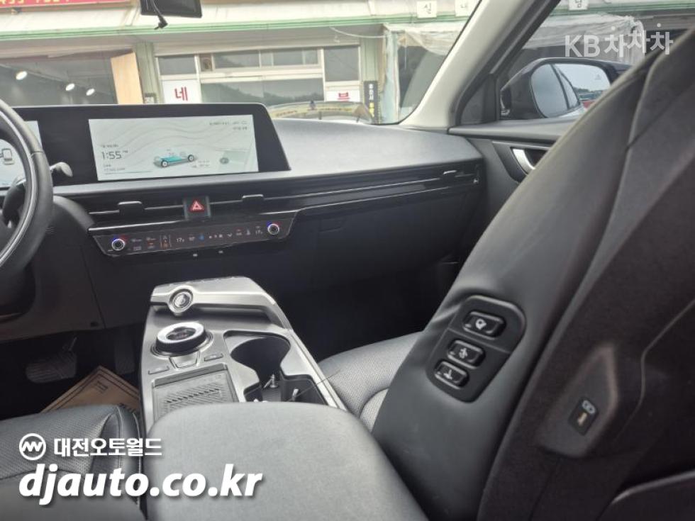 Kia EV6 — miniaturë 9