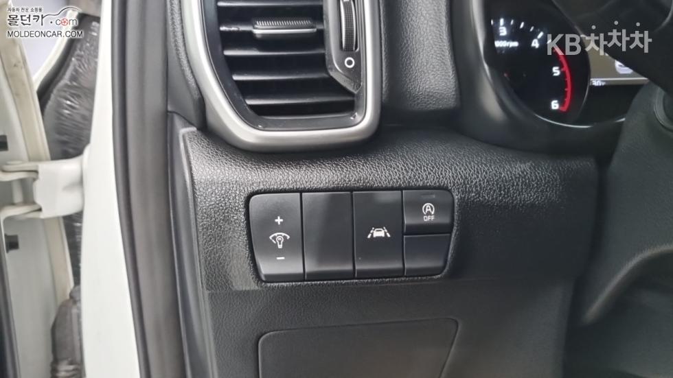 Kia Sportage — miniaturë 16
