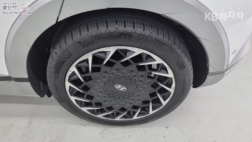 Hyundai IONIQ 5 — miniaturë 6
