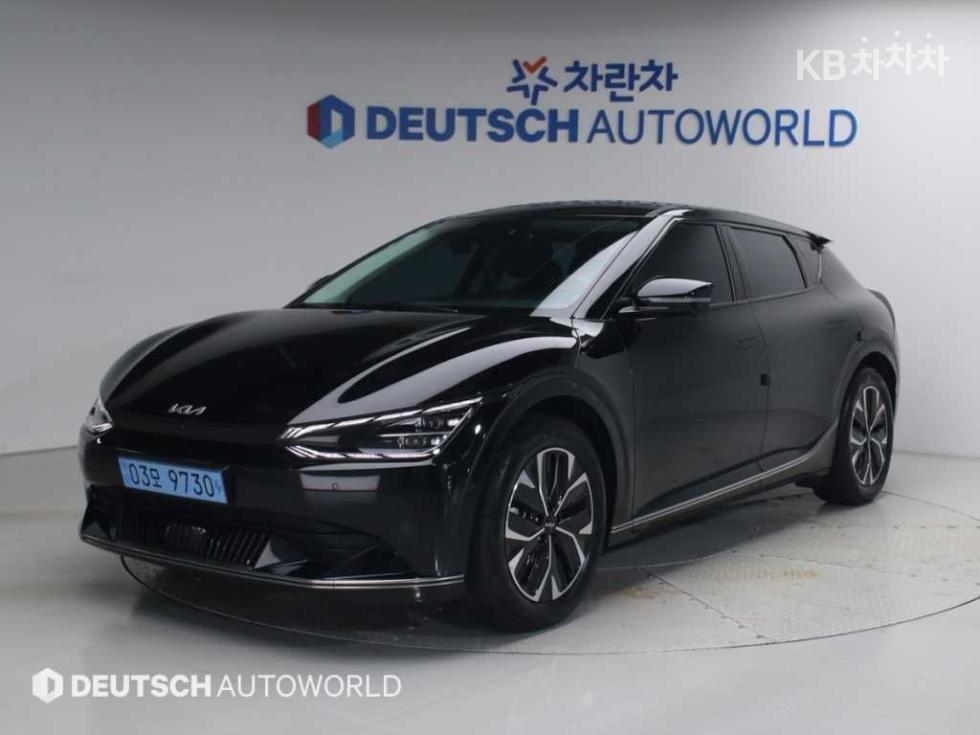 기아 EV6 2023년식 기아 EV6 롱 레인지 2WD 어스