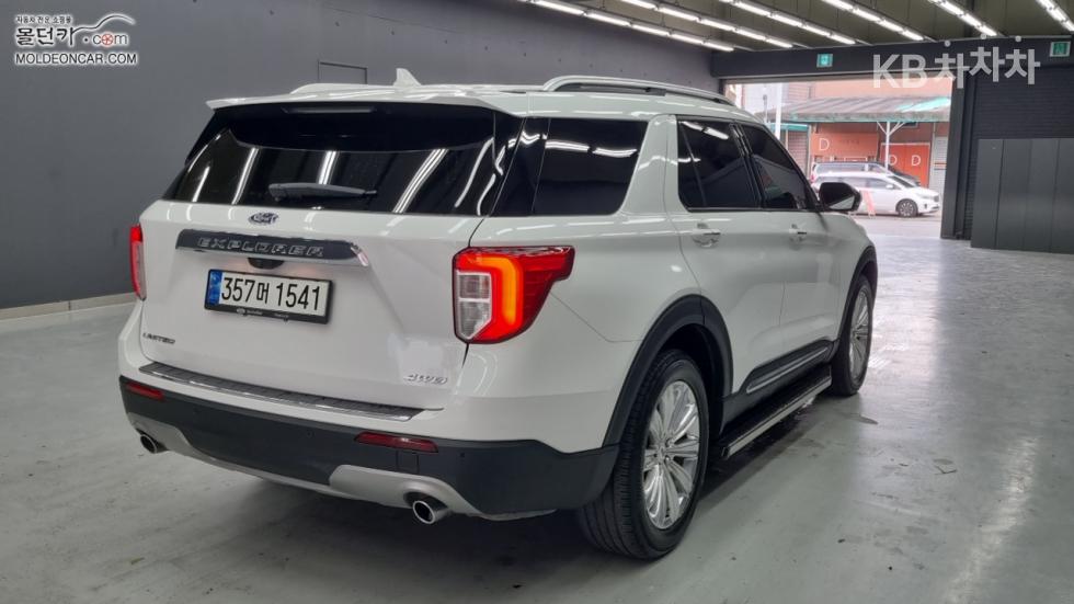 Ford Explorer Sport Trac — miniaturë 2