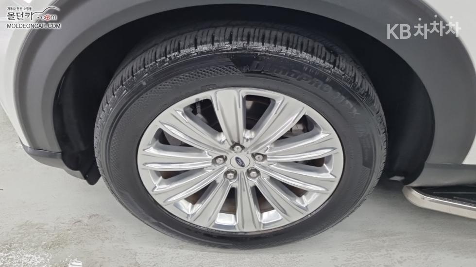 Ford Explorer Sport Trac — miniaturë 6