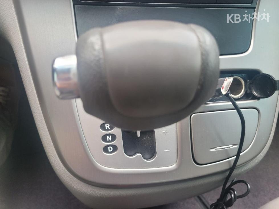 Kia Carnival — miniaturë 14