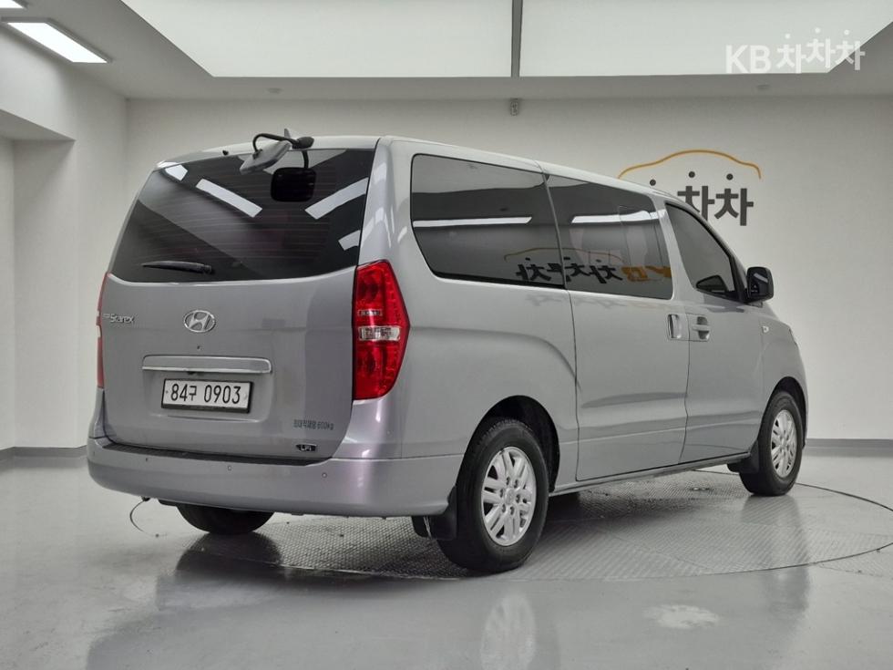 Hyundai Starex — miniaturë 4