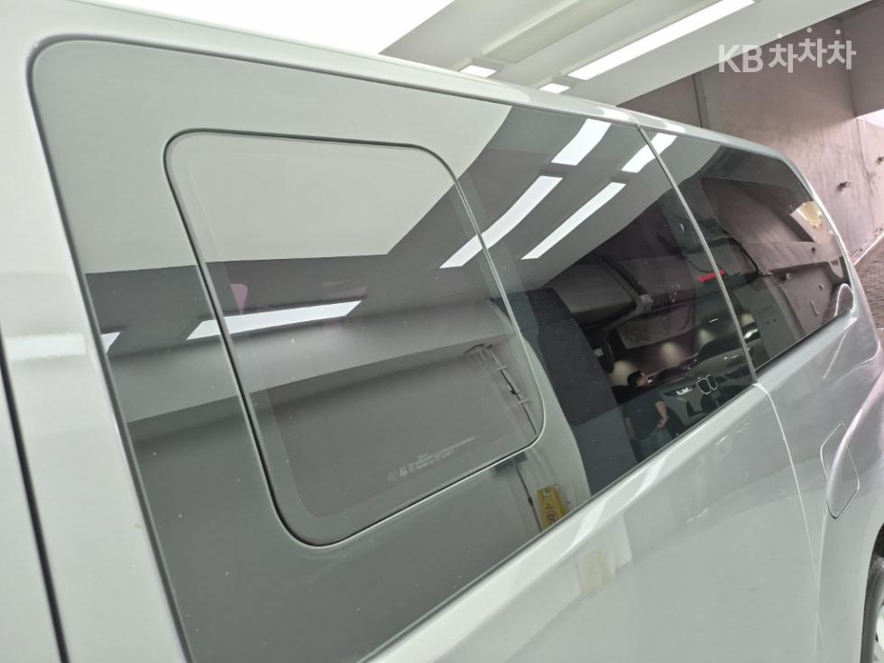Hyundai Starex — miniaturë 17
