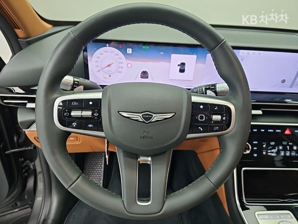 2024 Genesis GV80 photo