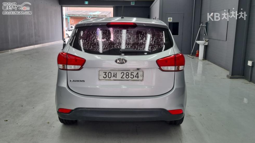 Kia Carens — miniaturë 4