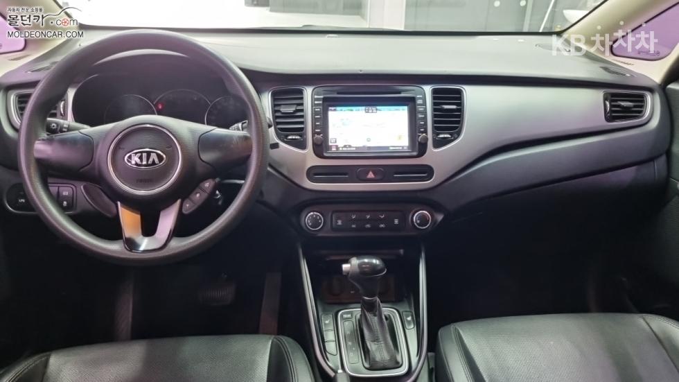 Kia Carens — miniaturë 7