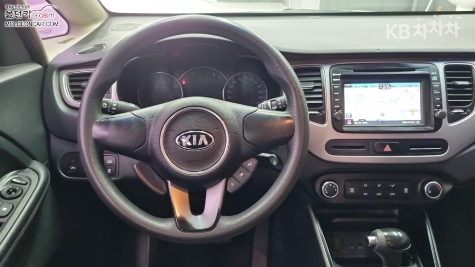 Kia Carens — miniaturë 11