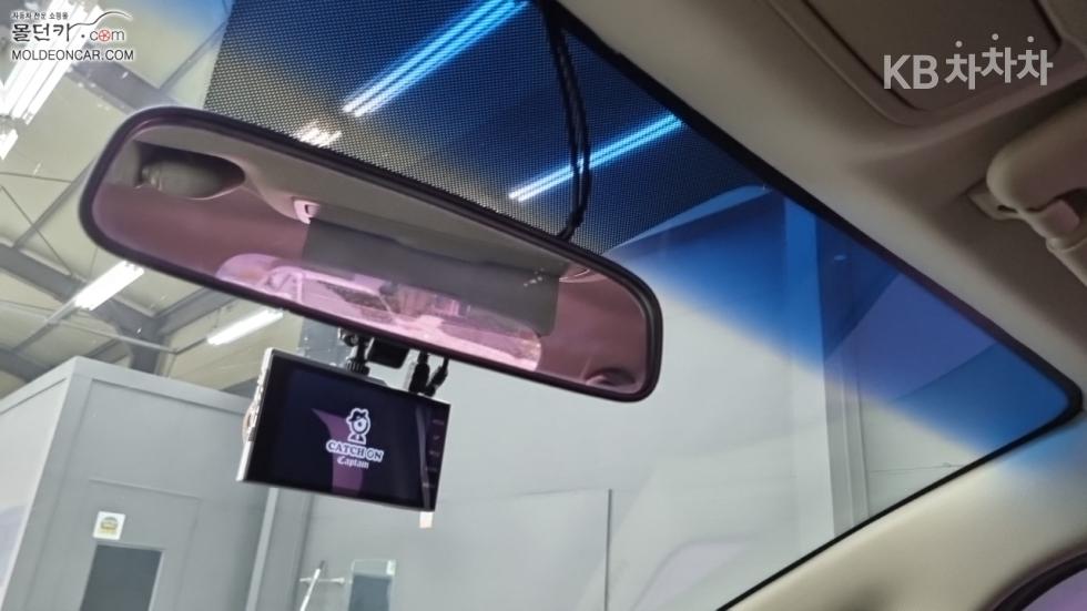 Kia Carens — miniaturë 15