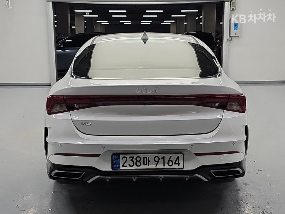 2023 Kia K5 3 photo