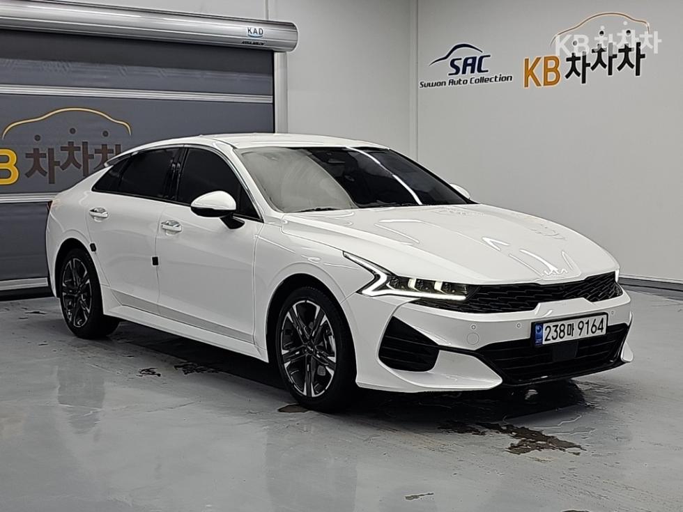 2023 Kia K5 3 photo