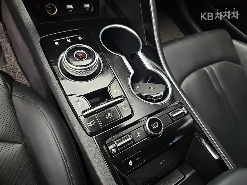 2023 Kia K5 3 photo