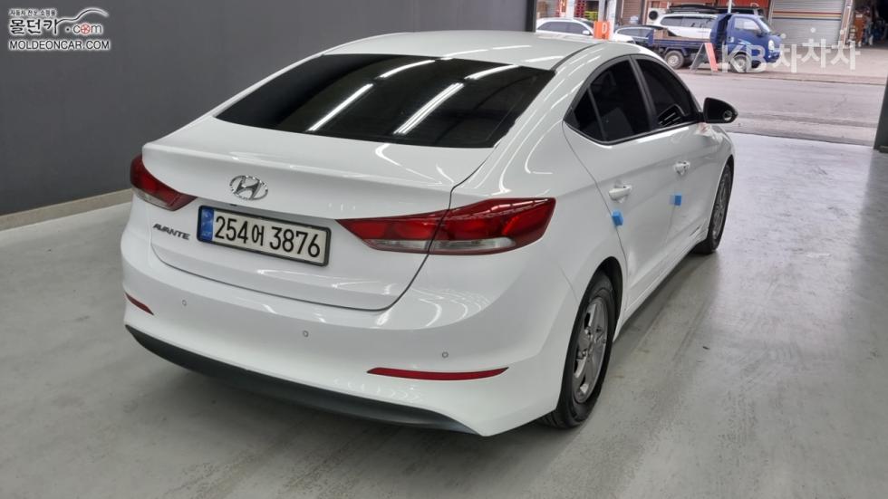 Hyundai Avante — miniaturë 2