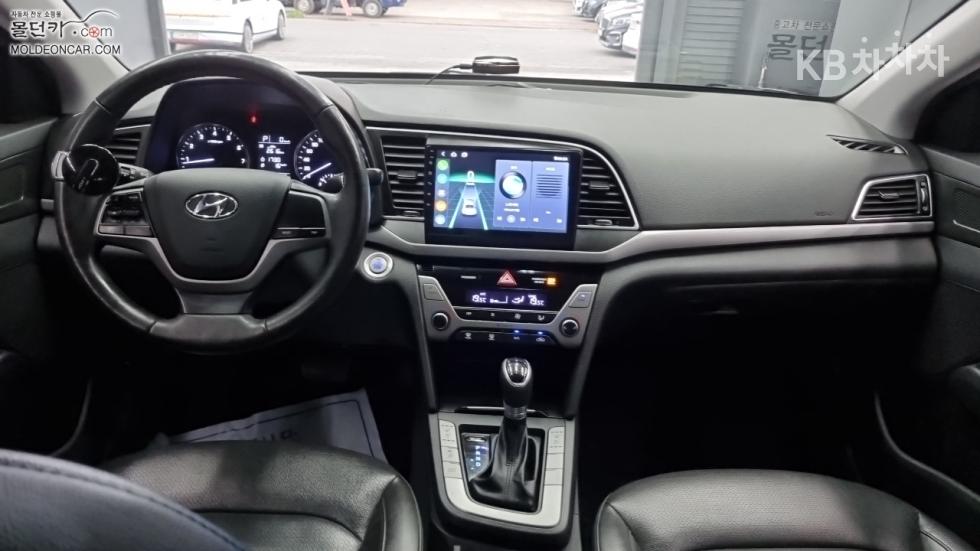 Hyundai Avante — miniaturë 7