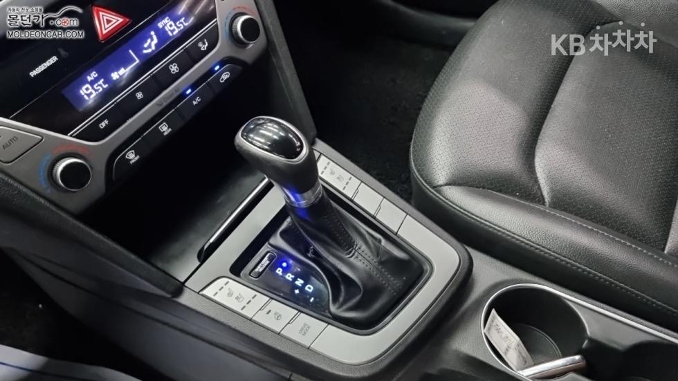 Hyundai Avante — miniaturë 14
