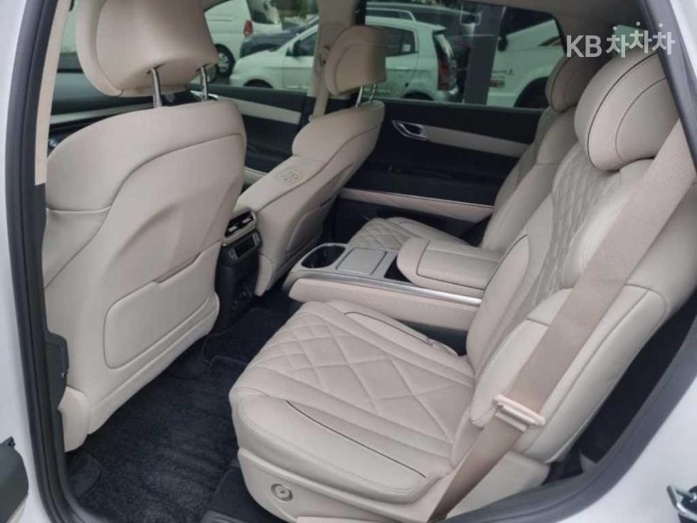 2025 Genesis GV80 photo