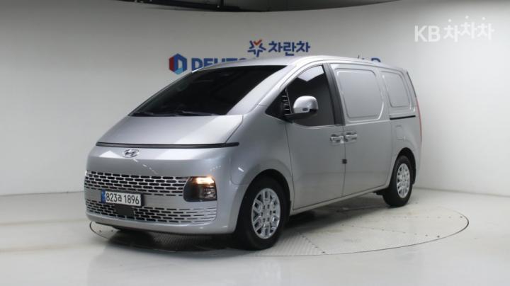 Hyundai Staria 2.2 2WD 카고 3인승 모던 — foto 1