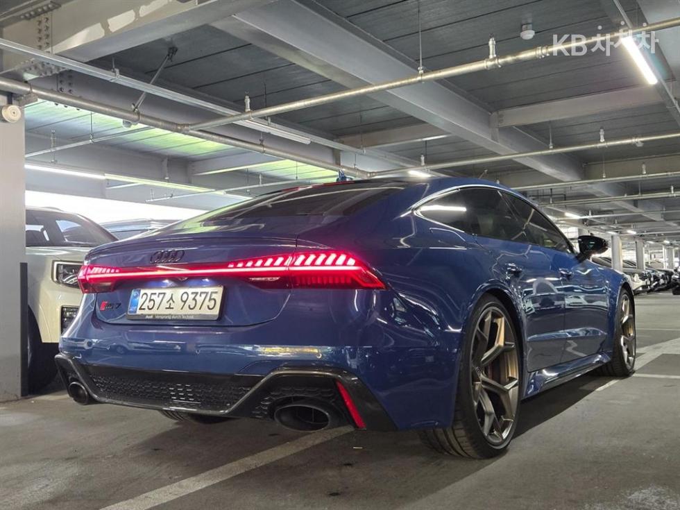 Audi RS7 — miniaturë 4
