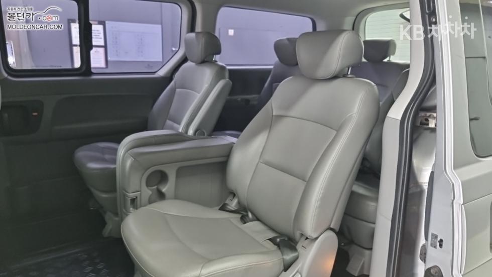 Hyundai Starex — miniaturë 10