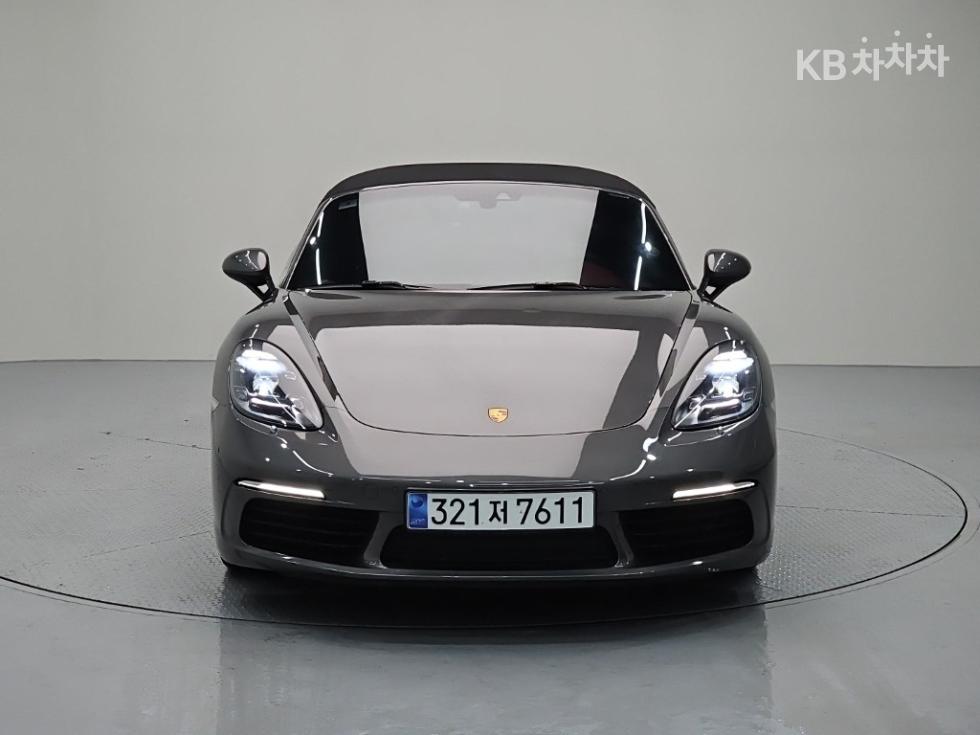2017 Porsche 718 photo