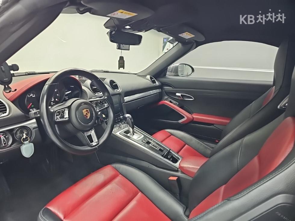 2017 Porsche 718 photo