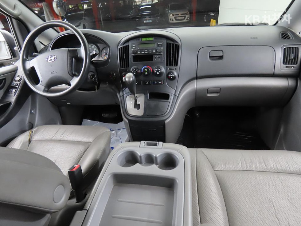 Hyundai Starex — miniaturë 5