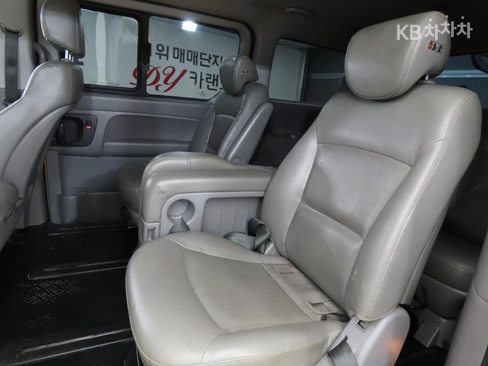 Hyundai Starex — miniaturë 6