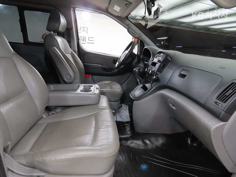 Hyundai Starex — miniaturë 7