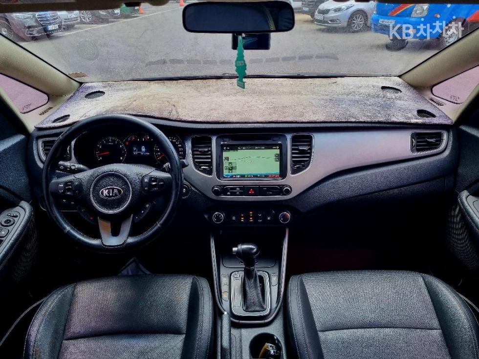 Kia Carens — miniaturë 8