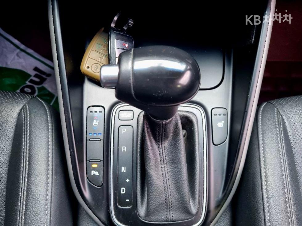 Kia Carens — miniaturë 9