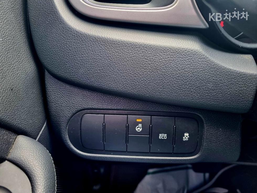 Kia Carens — miniaturë 15
