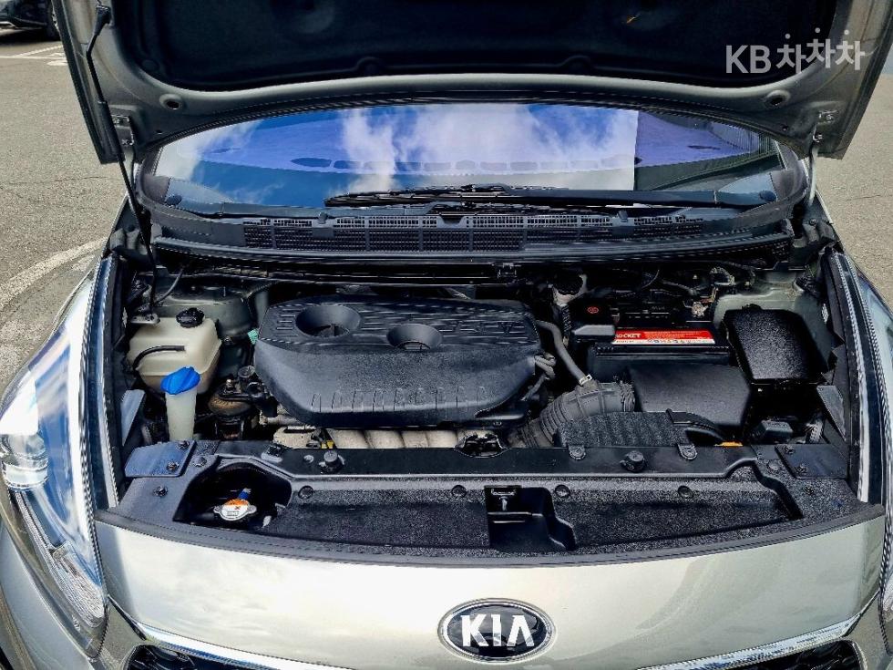 Kia Carens — miniaturë 19