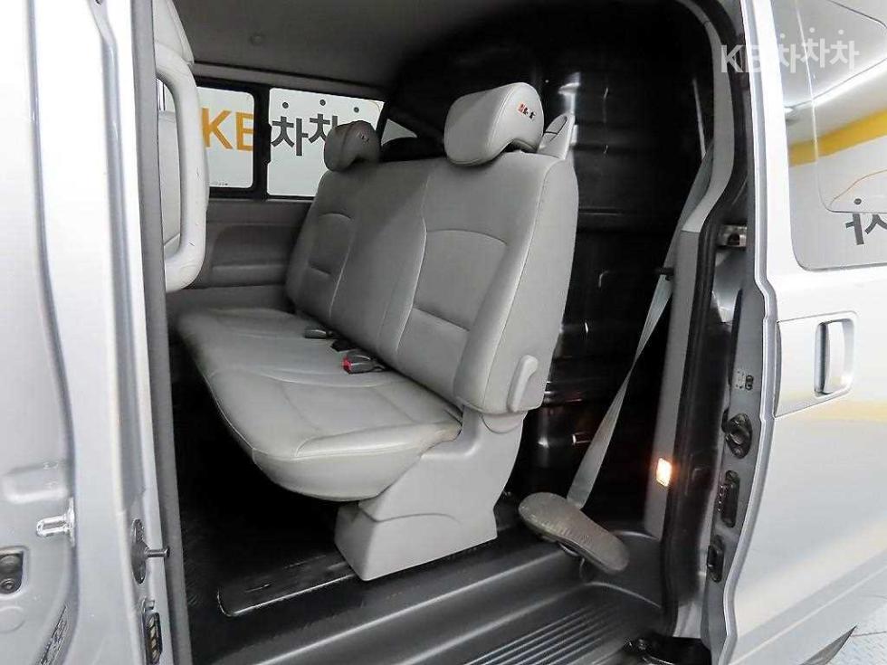 Hyundai Starex — miniaturë 6