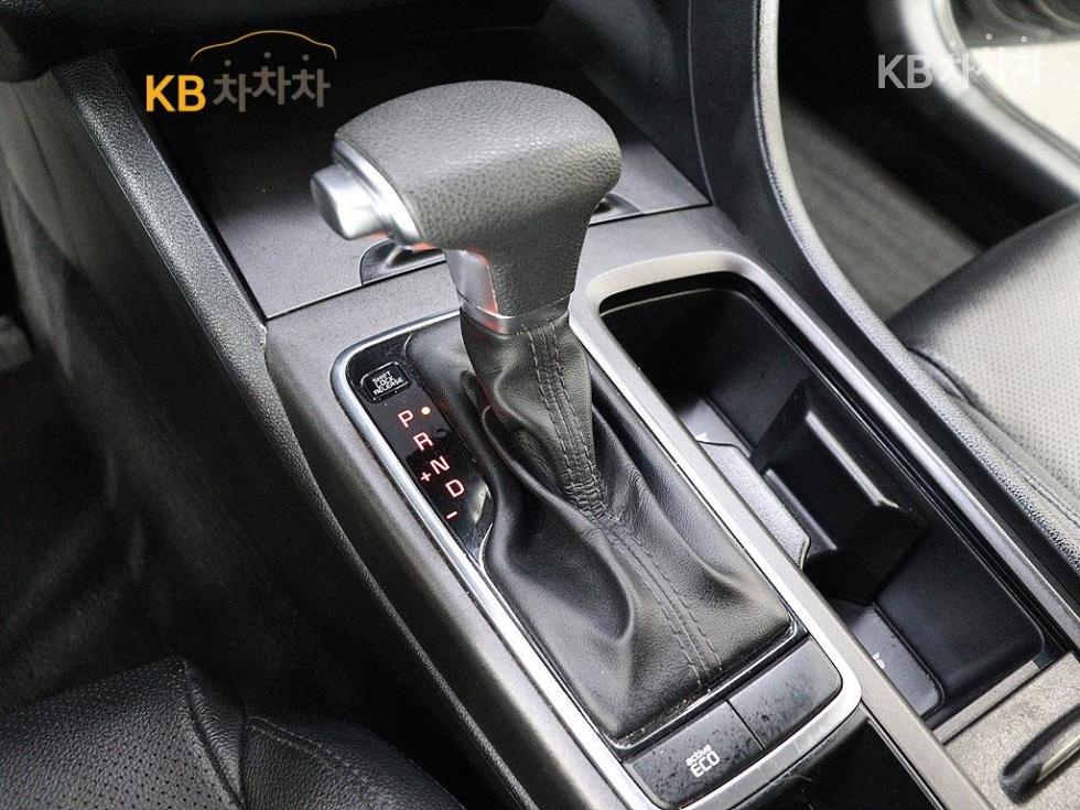 Kia K5 — miniaturë 10