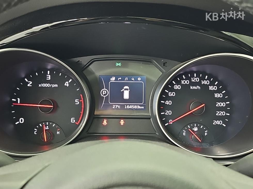 Kia Carnival — miniaturë 6