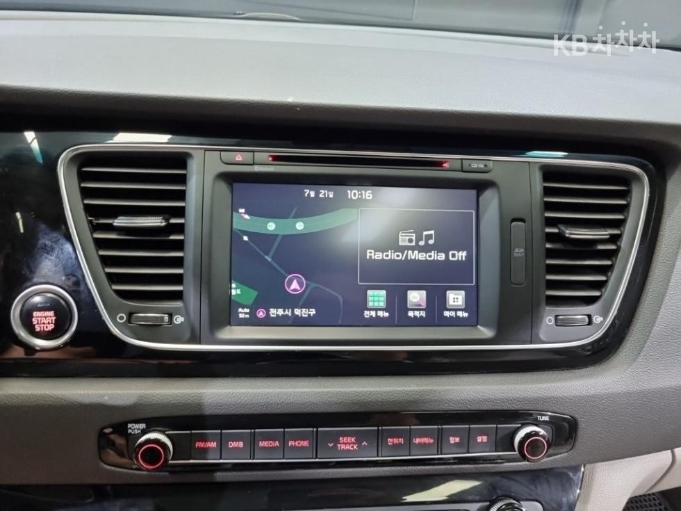 Kia Carnival — miniaturë 12