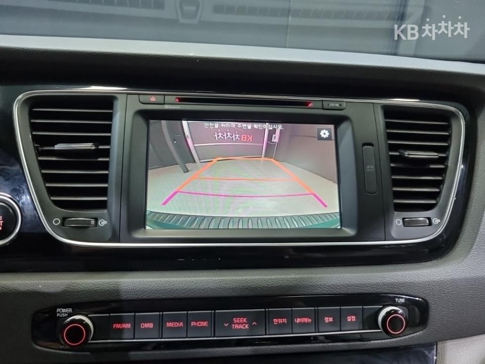 Kia Carnival — miniaturë 13