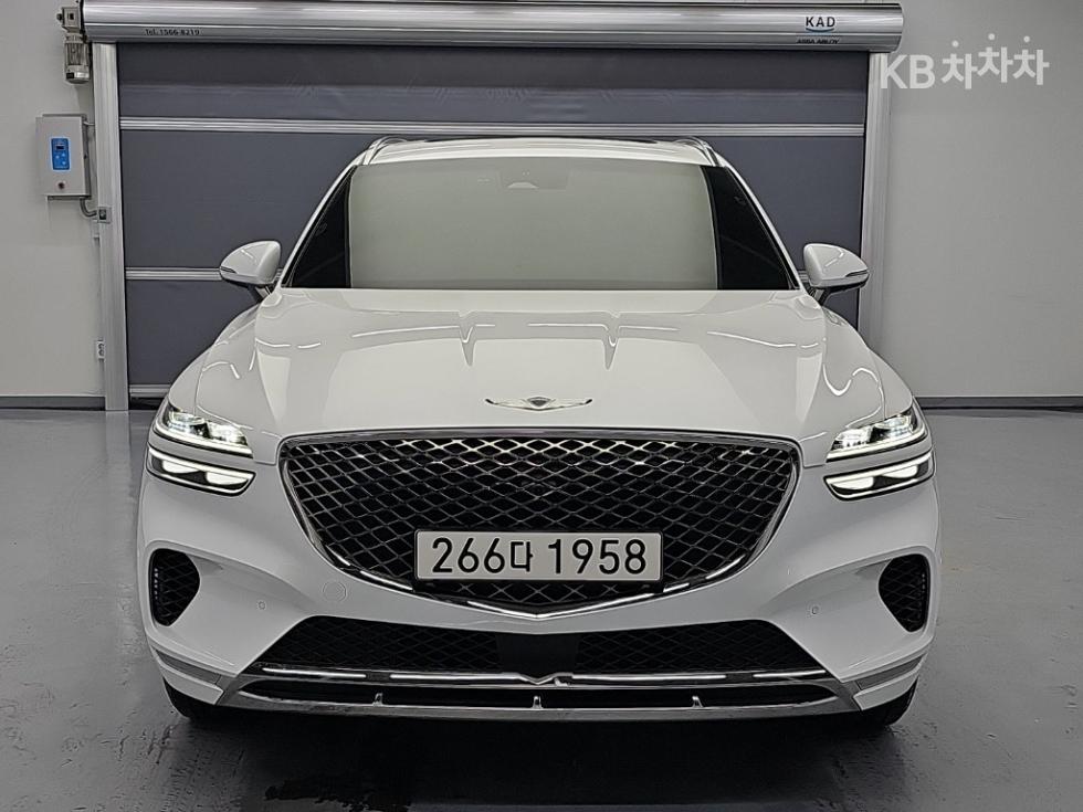 2022 Genesis GV70 photo