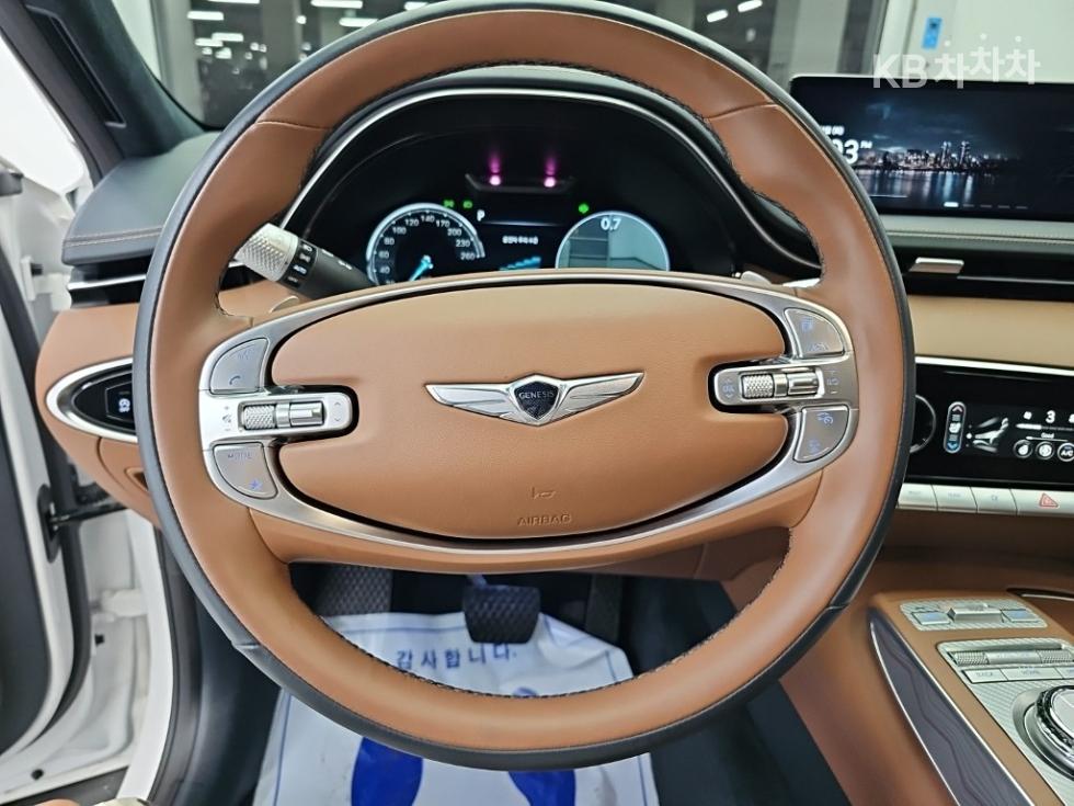 2022 Genesis GV70 photo