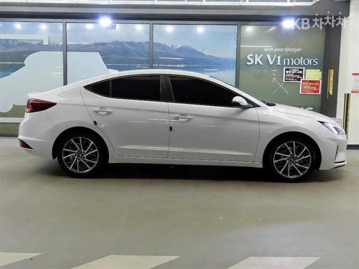 Hyundai Avante — miniaturë 3