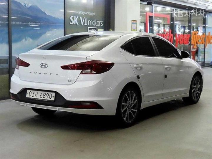Hyundai Avante — miniaturë 4