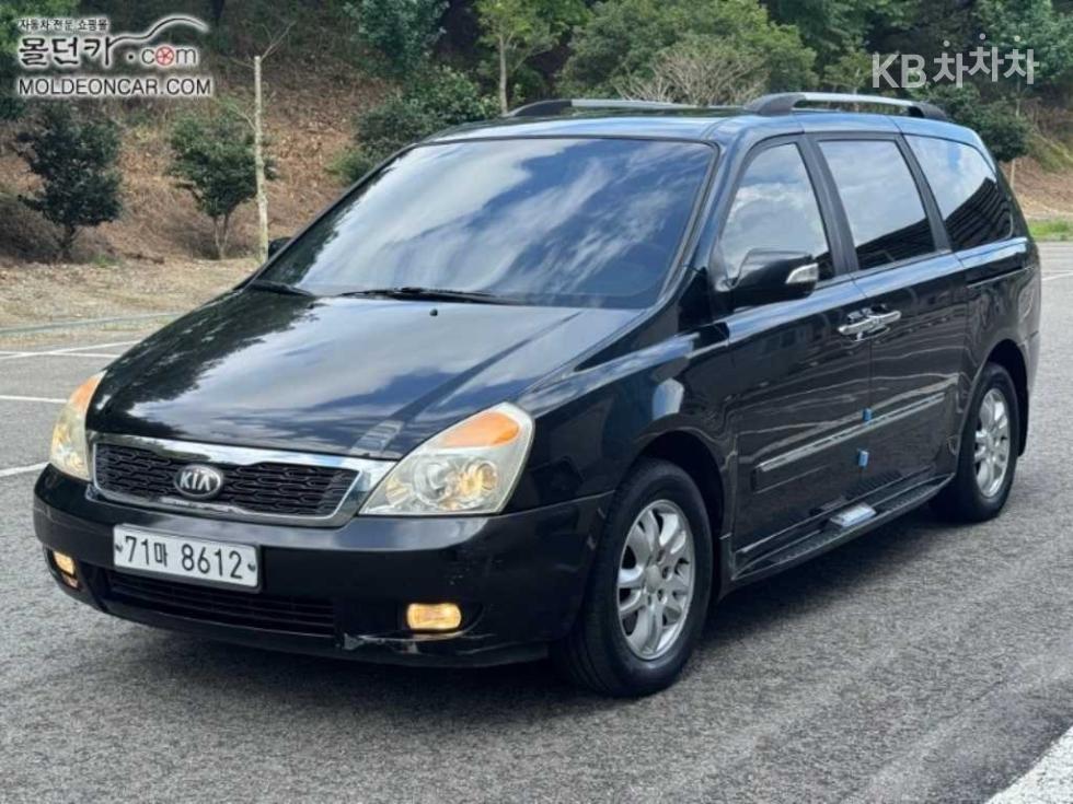Kia Carnival — miniaturë 3