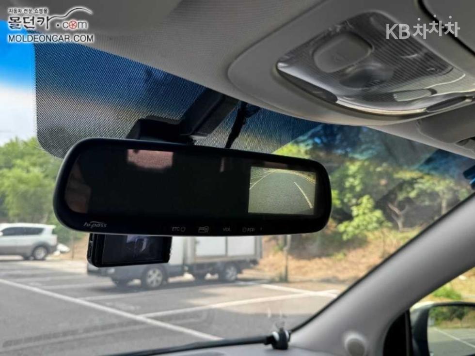 Kia Carnival — miniaturë 12