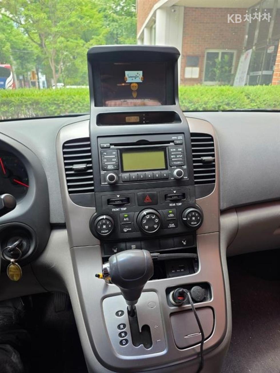 Kia Carnival — miniaturë 7
