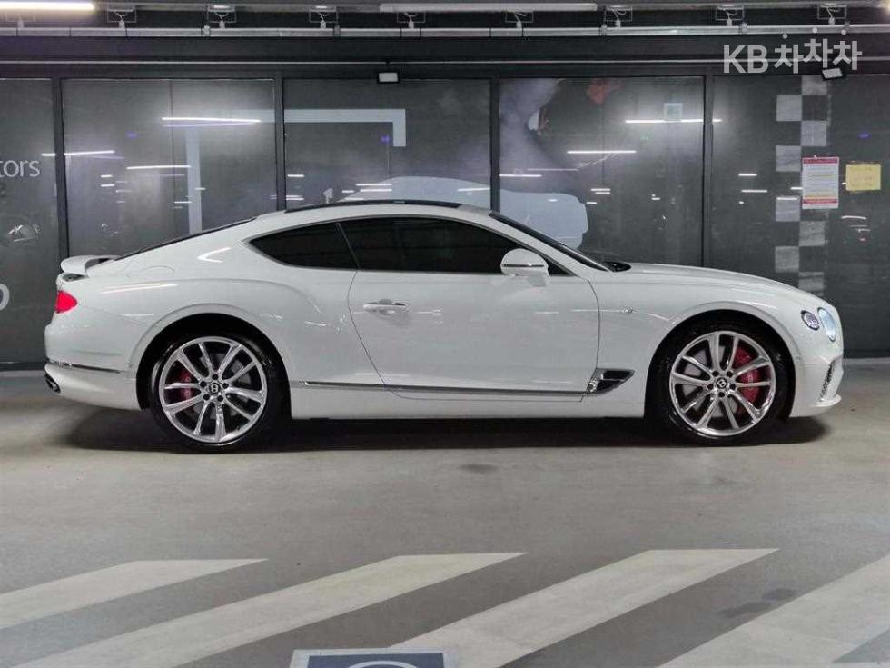 2021 Bentley GT photo