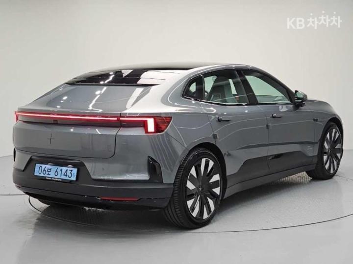 Polestar Polestar 4 2026 photo 4
